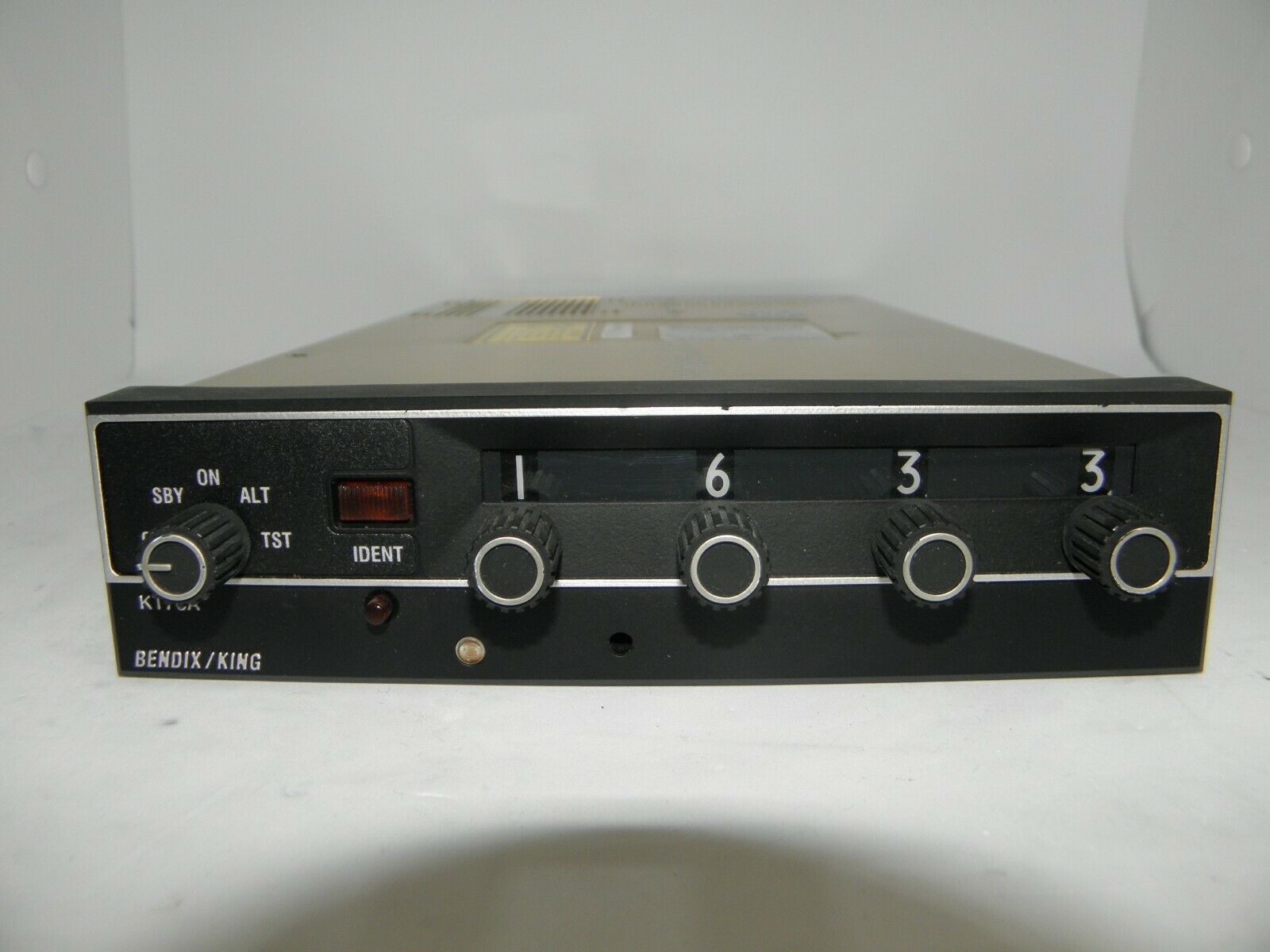 Pre-Owned BendixKing KT-76A Panel Mounted Transponder – Pacific Coast ...